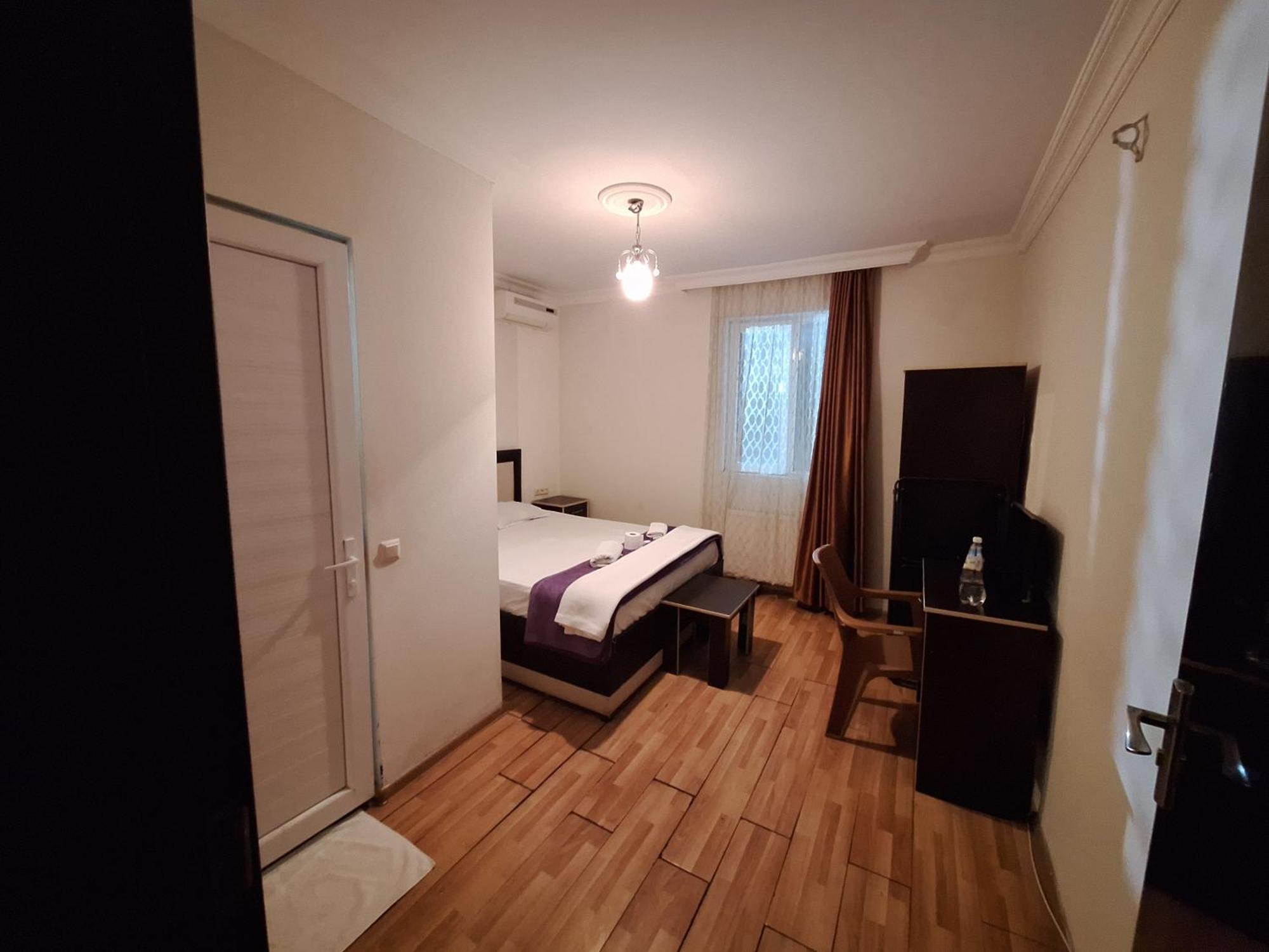 Gold Hotel Batum Eksteriør billede
